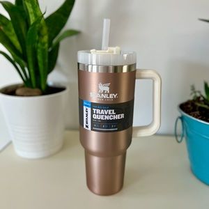 NEW Stanley Tumbler - 40 oz (Rose Glow)